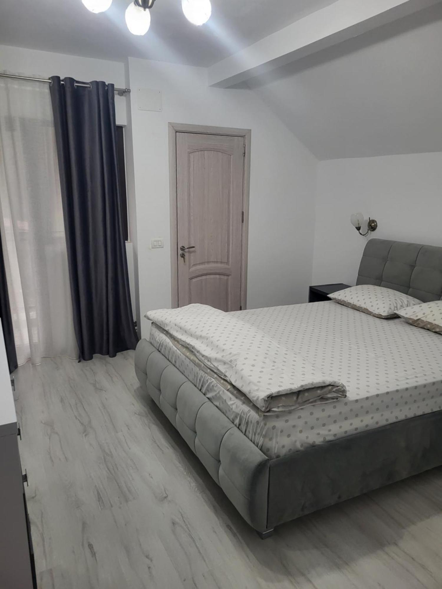 Vila Mae Star Curtea De Arges Exterior photo